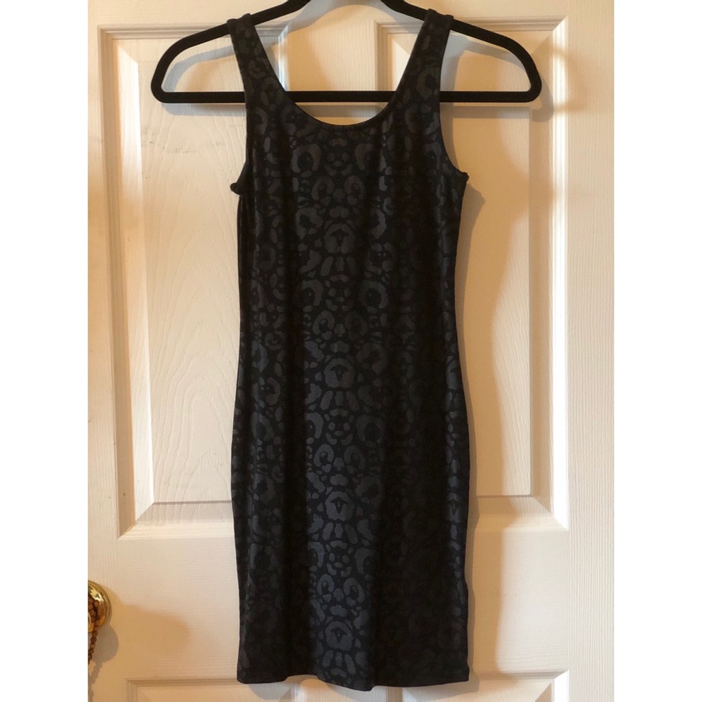 NEW NEVER WORN Black animal print bodycon dress